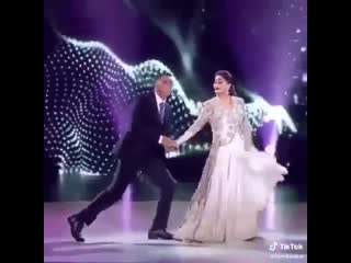 madhuri dixit and akshay kumar mature